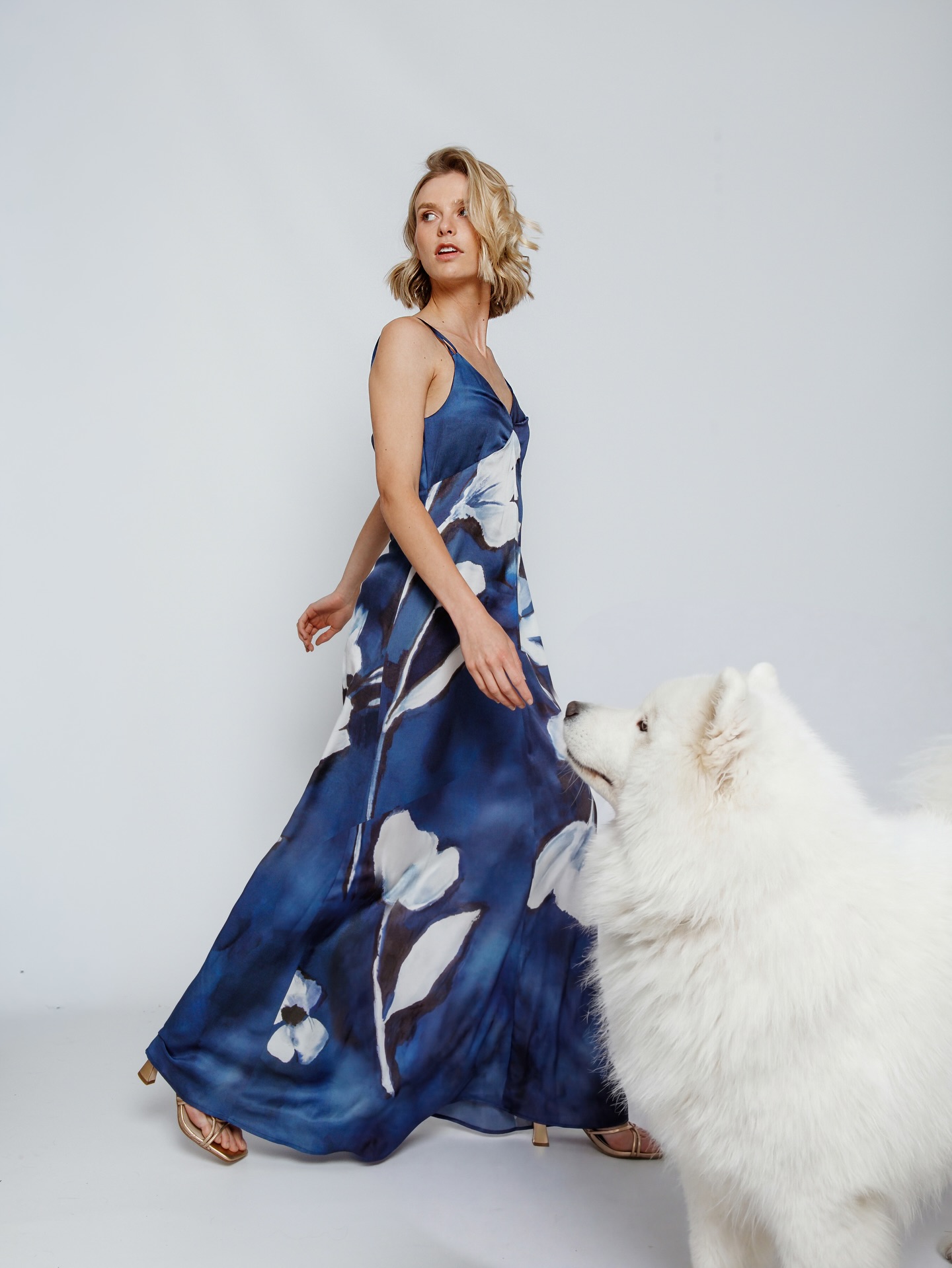 Spring elegance, loyal company 🤍🐕
A new season in #CarolineBiss #Spring